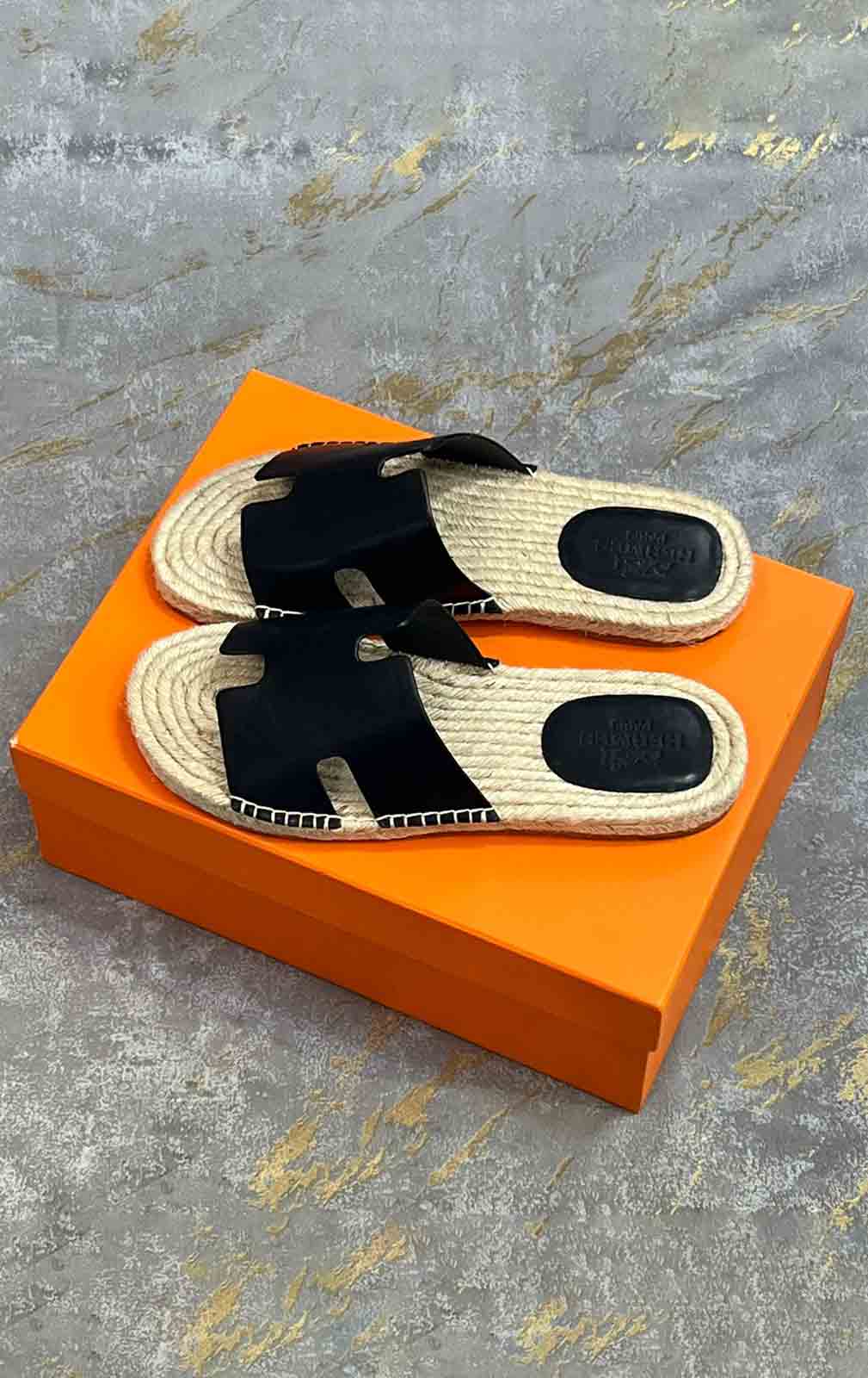 Hermes Black Leather Antigua Sandals-HS-S-201