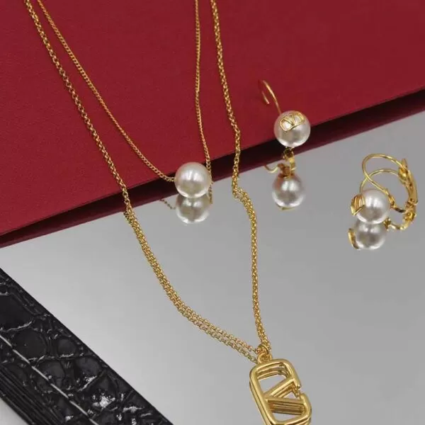 VLogo Signature Pendant Necklace Set-V-JI-31